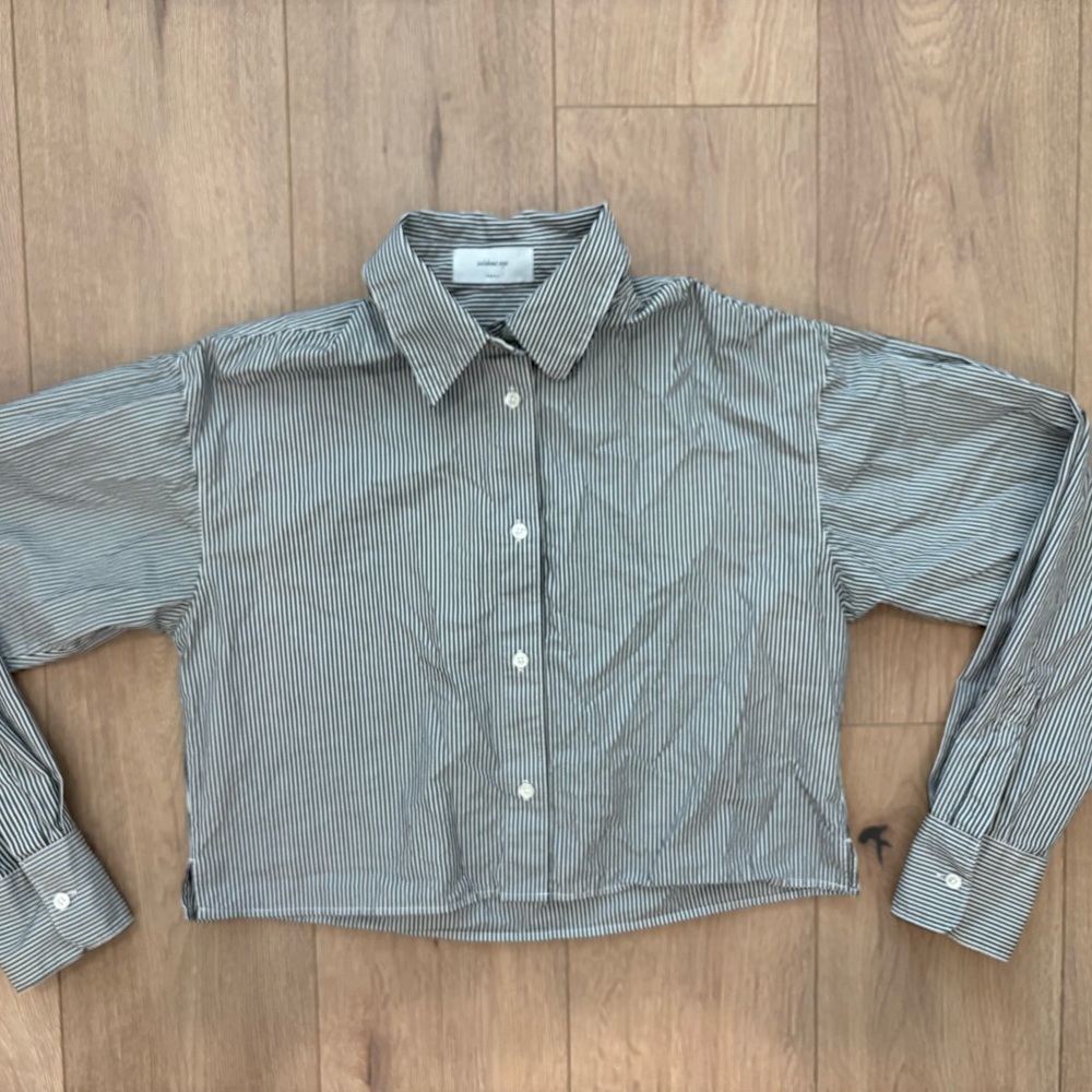 Soldout.nyc The Cropped Everything Shirt Black Striped